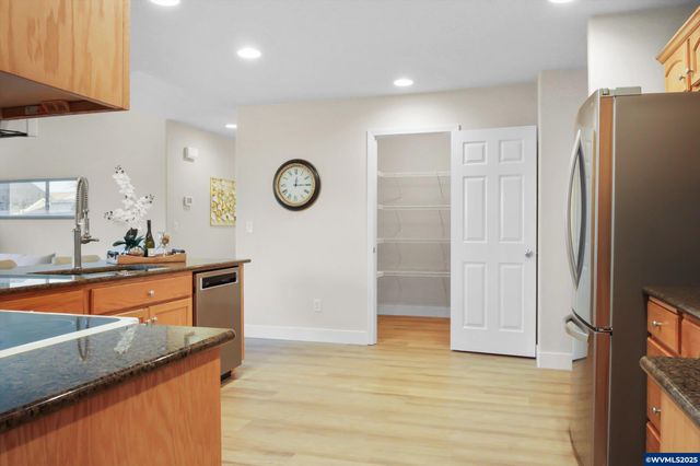 6309 Elena St NE, Albany, OR 97321