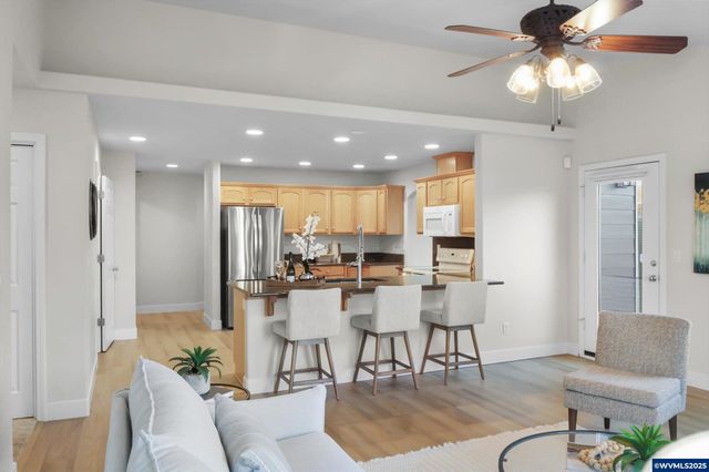 6309 Elena St NE, Albany, OR 97321