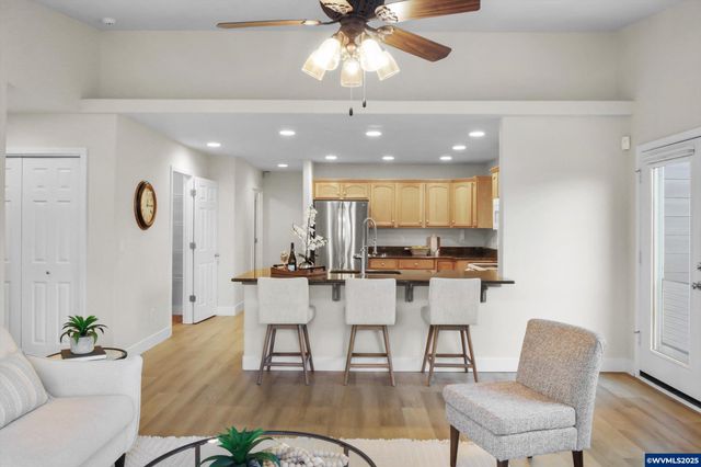 6309 Elena St NE, Albany, OR 97321