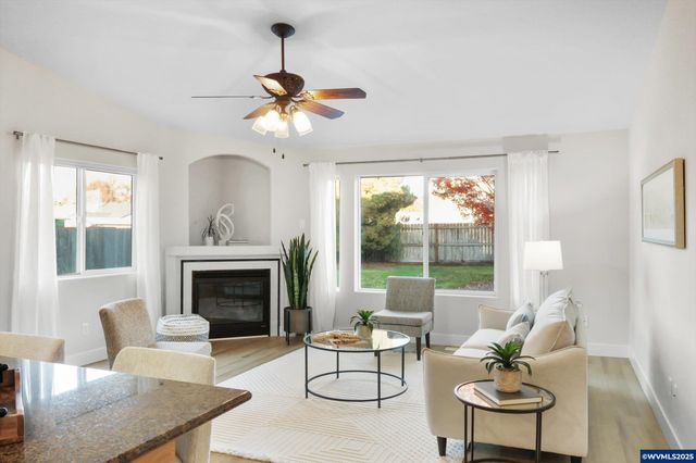 6309 Elena St NE, Albany, OR 97321