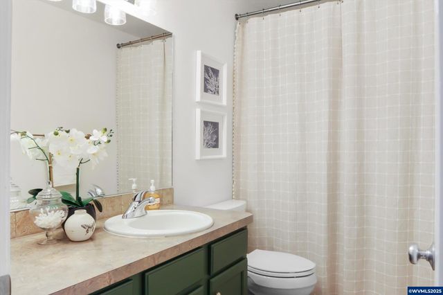 6309 Elena St NE, Albany, OR 97321