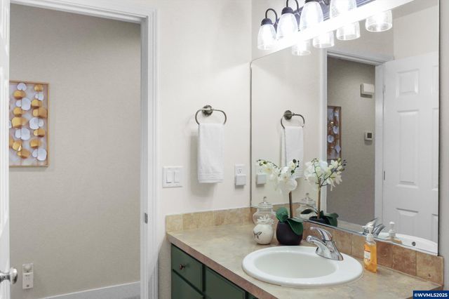 6309 Elena St NE, Albany, OR 97321