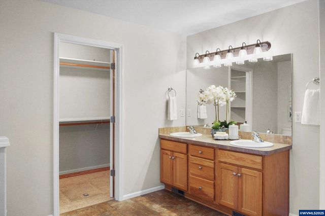 6309 Elena St NE, Albany, OR 97321