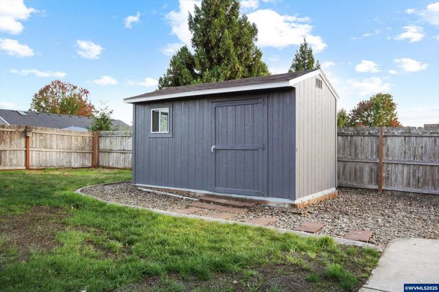 6309 Elena St NE, Albany, OR 97321