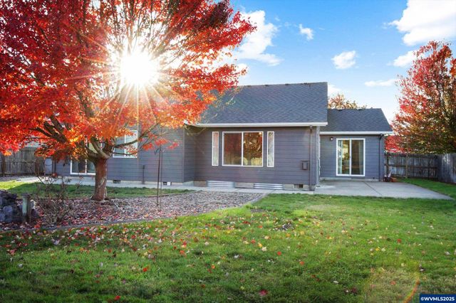 6309 Elena St NE, Albany, OR 97321