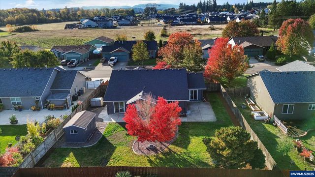 6309 Elena St NE, Albany, OR 97321