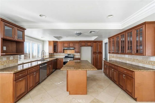 6740 Corie Lane, West Hills, CA 91307