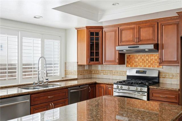 6740 Corie Lane, West Hills, CA 91307