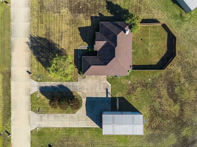 2605 Pin Oak Lane, St Paul, TX 75098