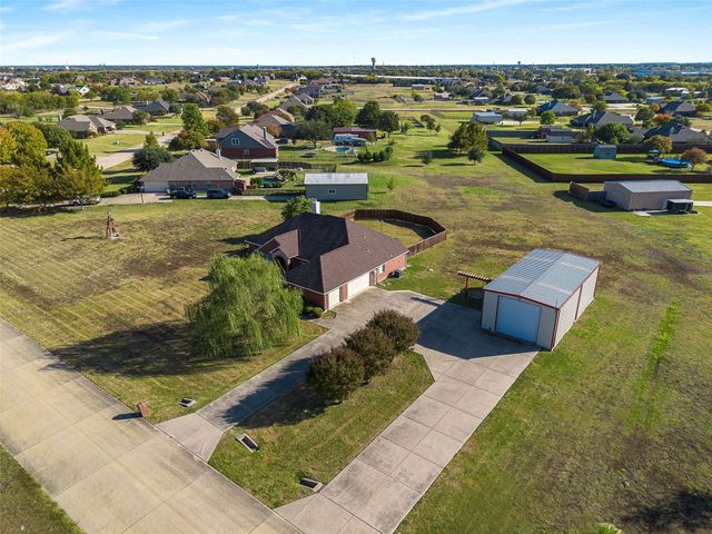 2605 Pin Oak Lane, St Paul, TX 75098