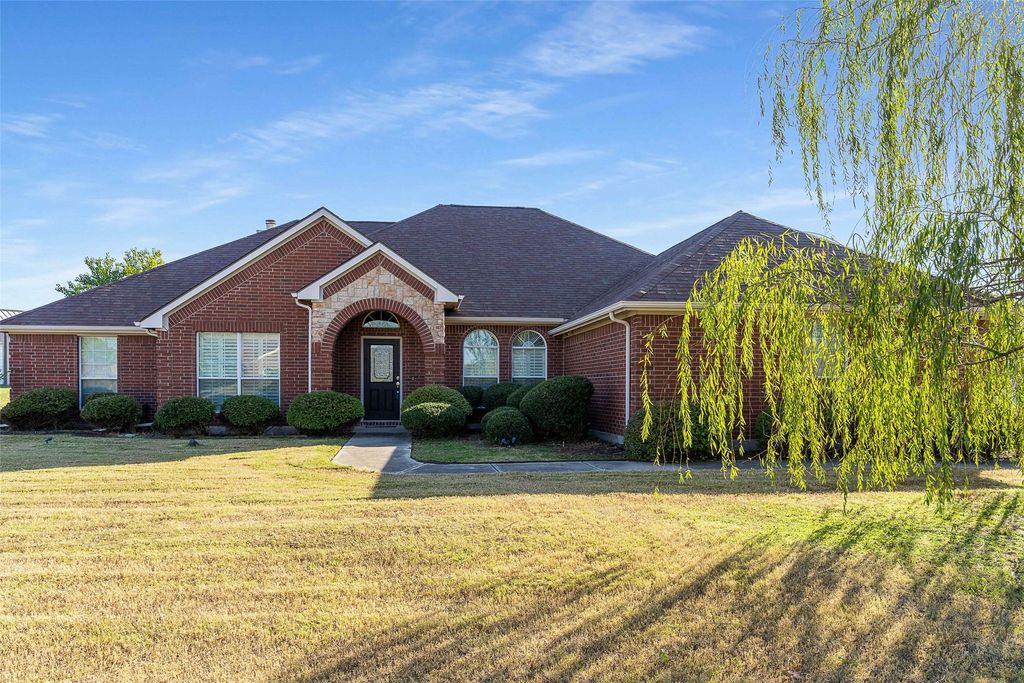 2605 Pin Oak Lane, St Paul, TX 75098