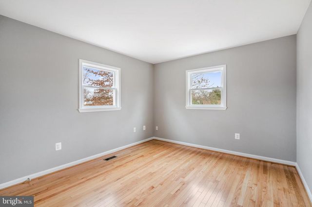 9402 BLACKSTONE RD, Manassas, VA 20110