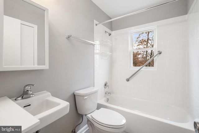 9402 BLACKSTONE RD, Manassas, VA 20110