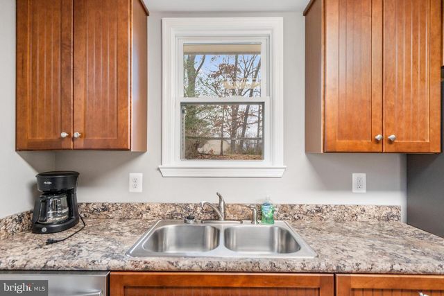 9402 BLACKSTONE RD, Manassas, VA 20110