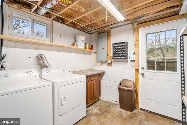 9402 BLACKSTONE RD, Manassas, VA 20110