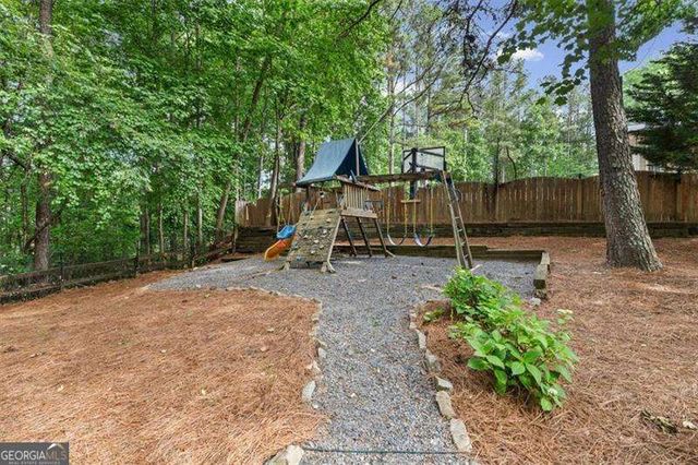 5250 Vinings Springs Court SE, Mableton, GA 30126