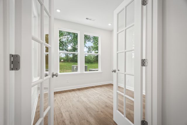 7724 Hatcher Heights Dr, Fairview, TN 37062