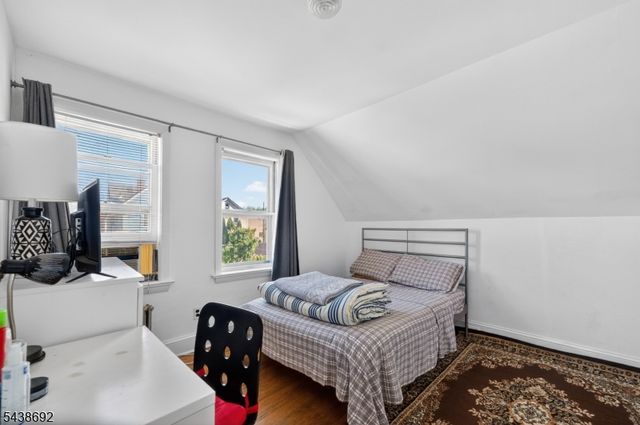 13 Sherman Pl, Clifton City, NJ 07011