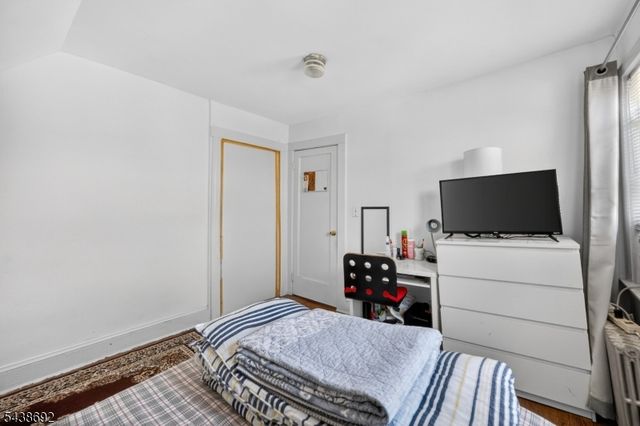 13 Sherman Pl, Clifton City, NJ 07011