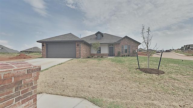 7100 Daxton Court, Warr Acres, OK 73132