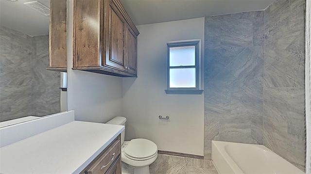 7100 Daxton Court, Warr Acres, OK 73132