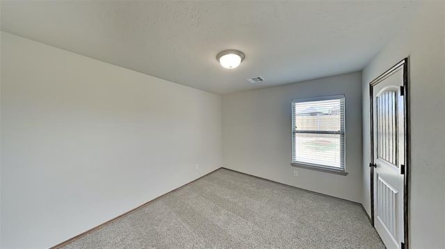 7100 Daxton Court, Warr Acres, OK 73132