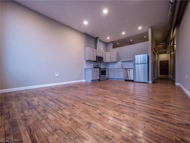 3800 Euclid Avenue 103, Cleveland, OH 44115