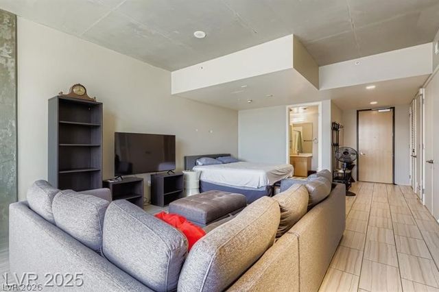 353 East Bonneville Avenue 317, Las Vegas, NV 89101