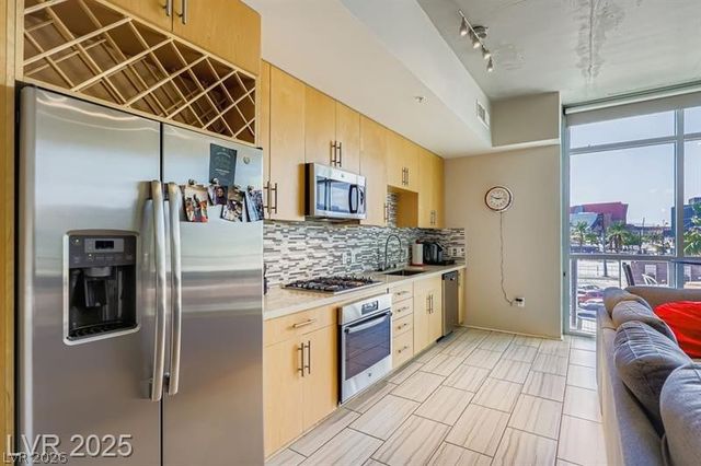 353 East Bonneville Avenue 317, Las Vegas, NV 89101