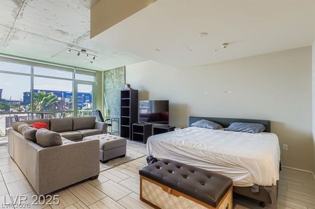 353 East Bonneville Avenue 317, Las Vegas, NV 89101