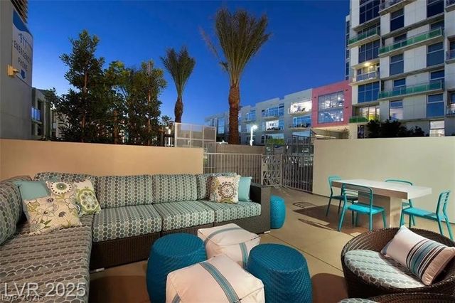 353 East Bonneville Avenue 317, Las Vegas, NV 89101