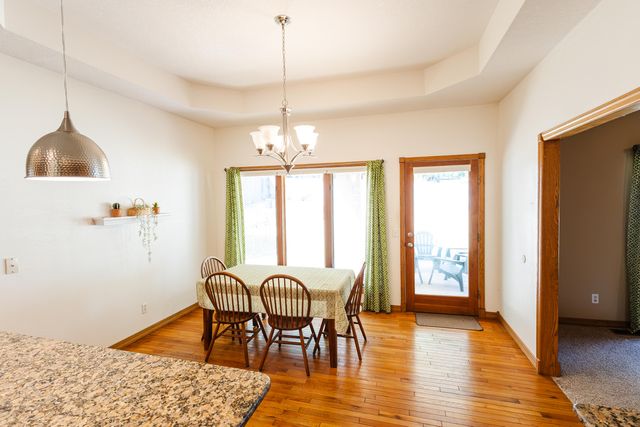 4883 S Buckingham Lane, Springfield, MO 65810