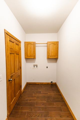 4883 S Buckingham Lane, Springfield, MO 65810