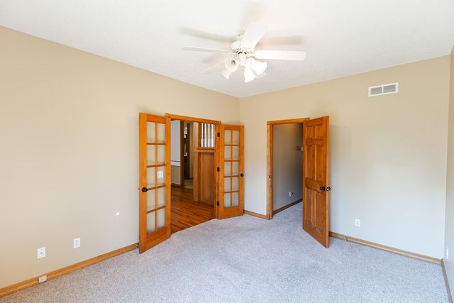 4883 S Buckingham Lane, Springfield, MO 65810