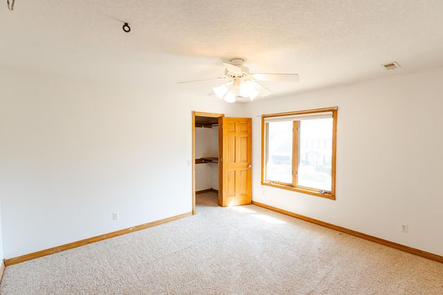 4883 S Buckingham Lane, Springfield, MO 65810