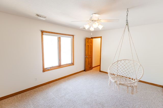 4883 S Buckingham Lane, Springfield, MO 65810