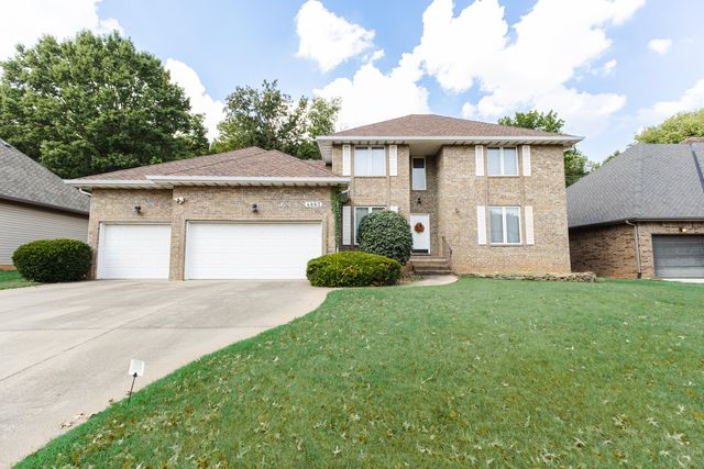 4883 S Buckingham Lane, Springfield, MO 65810