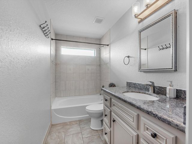 17625 Pearland Sites Road, Pearland, TX 77584