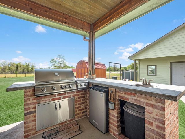 17625 Pearland Sites Road, Pearland, TX 77584