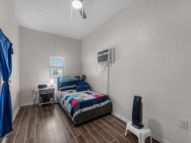 17625 Pearland Sites Road, Pearland, TX 77584