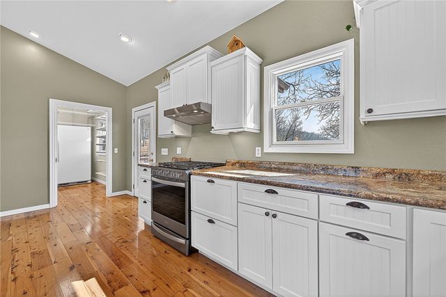 8 Arkenstone, Eureka Springs, AR 72632