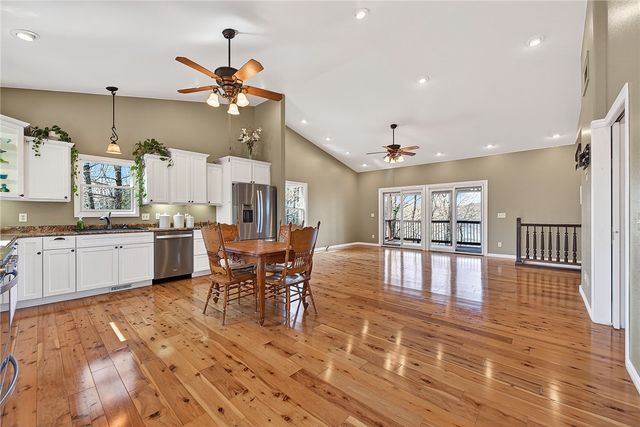 8 Arkenstone, Eureka Springs, AR 72632