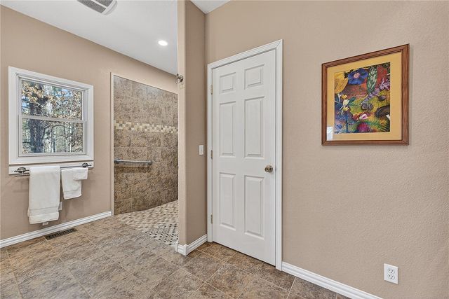 8 Arkenstone, Eureka Springs, AR 72632