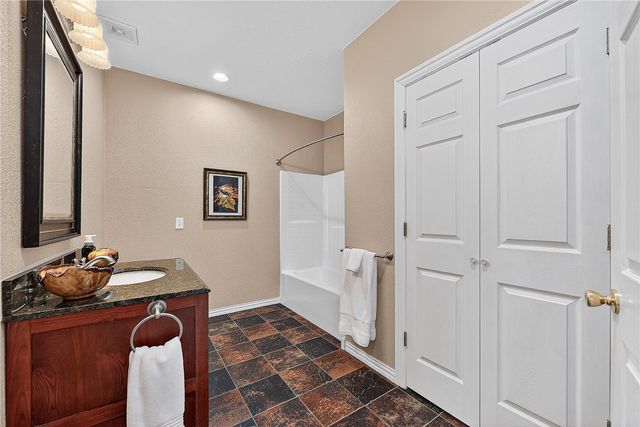 8 Arkenstone, Eureka Springs, AR 72632