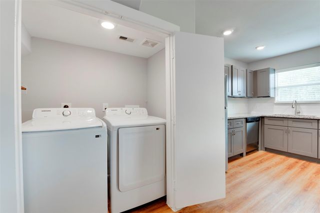 8635 Sunderland Road, Houston, TX 77028