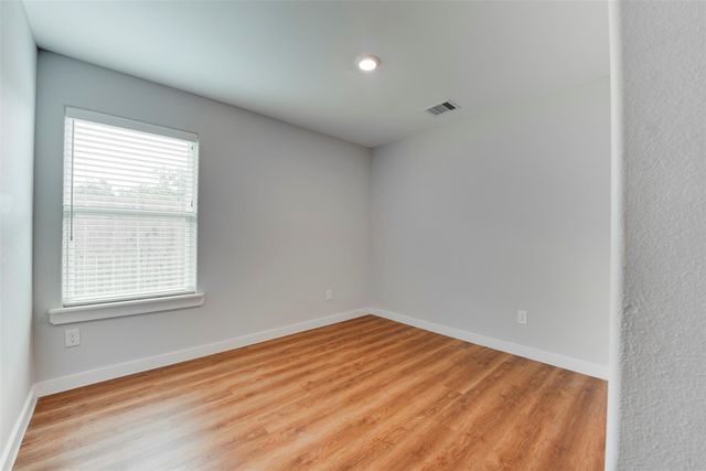 8635 Sunderland Road, Houston, TX 77028