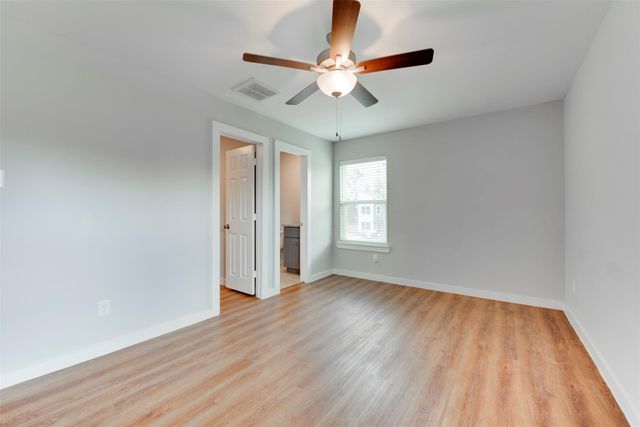 8635 Sunderland Road, Houston, TX 77028