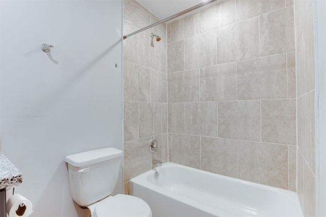 8635 Sunderland Road, Houston, TX 77028