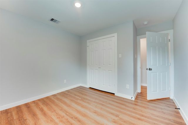 8635 Sunderland Road, Houston, TX 77028