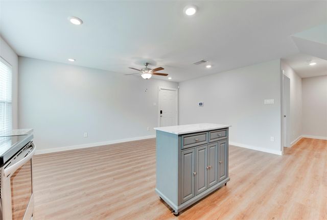 8635 Sunderland Road, Houston, TX 77028